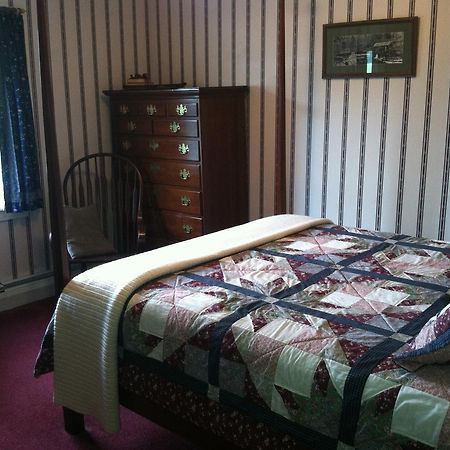 The South Glenora Tree Farm Bed & Breakfast Dundee Exterior photo